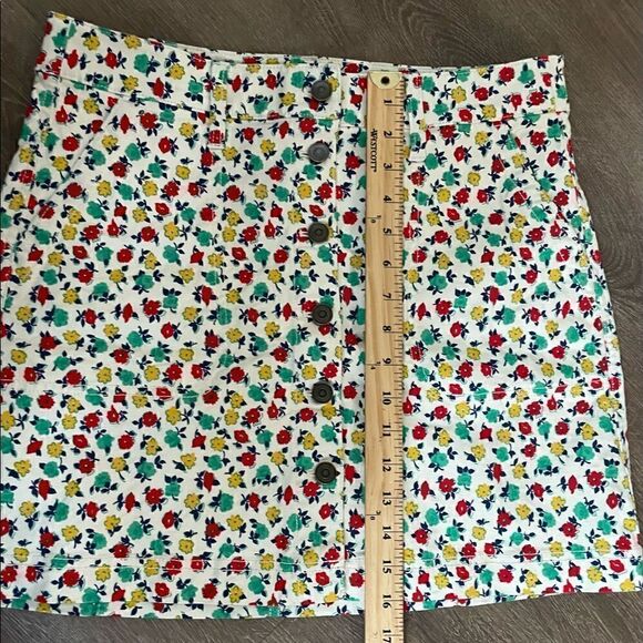J. Crew Mercantile Floral Denim Stretch Button Front Skirt Size 4 EUC - Picture 9 of 10